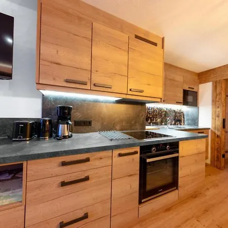 Haus Wildkarblick 4 Holiday home Konigsleiten